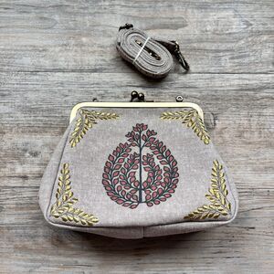 Iyura Glow-rious Crossbody Clutch Canvas Kiss Lock Bag Removable Strap Boho NWT